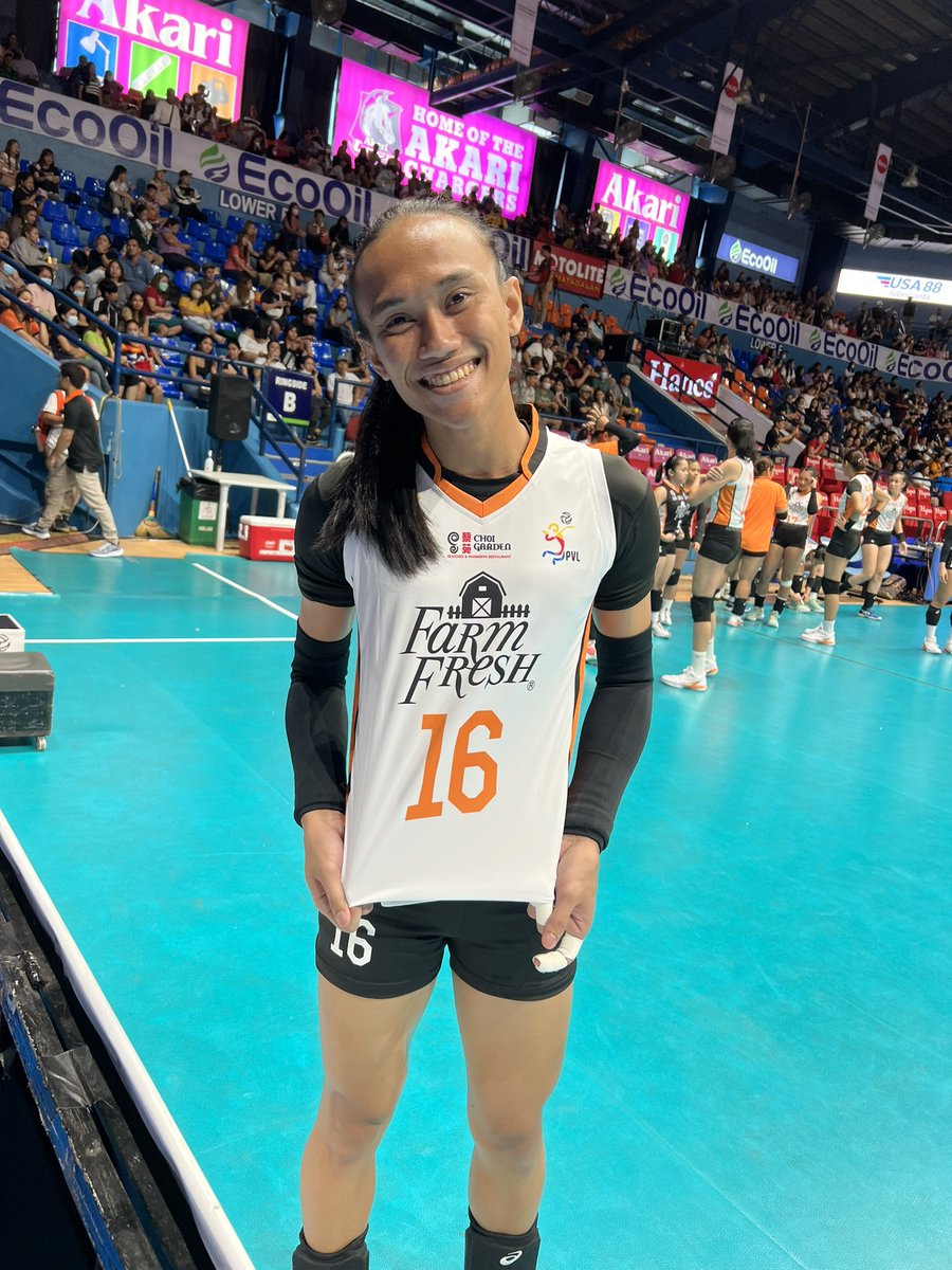 Light white jersey for today. Let's go, Foxies! FARM FRESH FIGHT! 🦊🥛🧡🏐 #FarmFreshStart