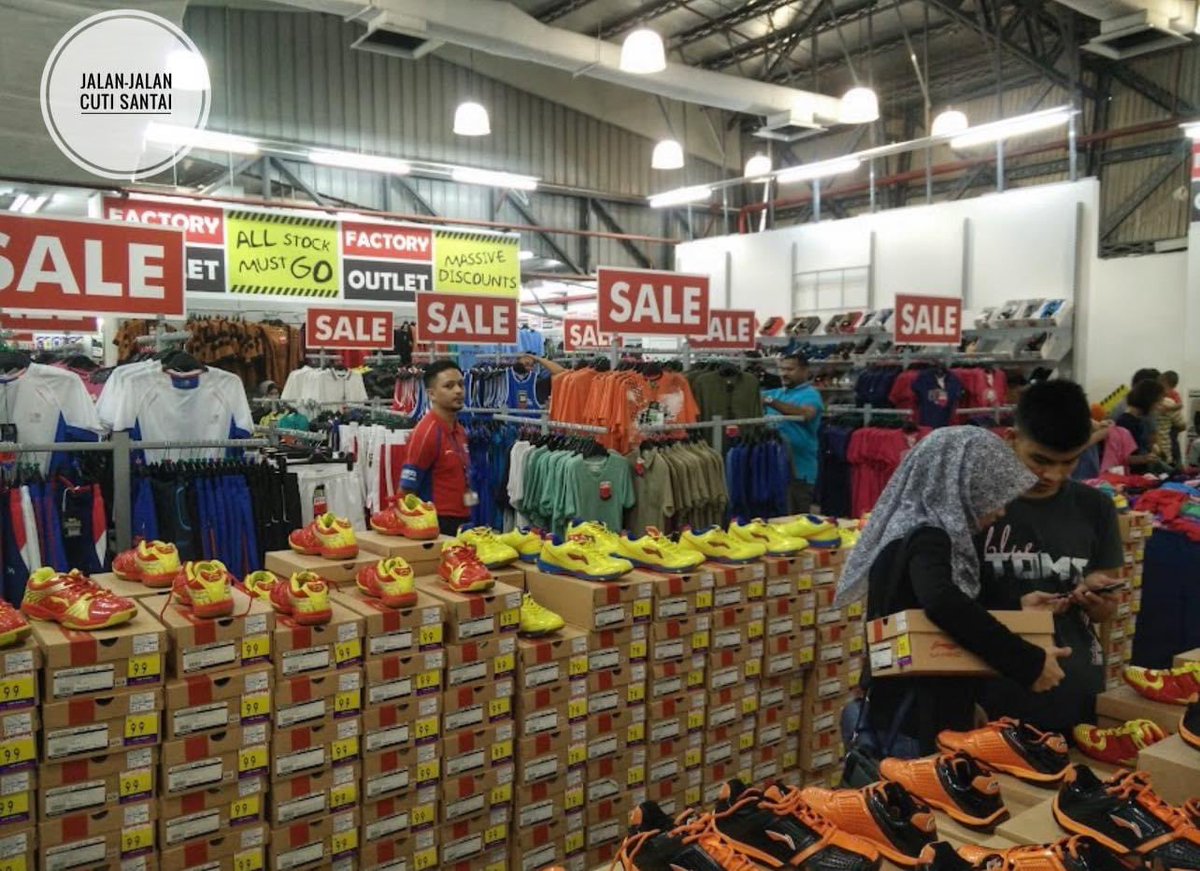 MalaysianFoods's tweet photo. Sports Planet tengah menggila buat clearkan stock RM30 sahaja!!!

Yang mana tengah mencari barang sukan, kasut sukan, badminton, kasut jogging, barangan futsal boleh la ke sini Sport Planet, The Mines . Banyak kasut berjenama hanya RM30 je wehh!

Sport Planet Shopee
🛒https://t.co/cBtJH8yUEw

🔥 𝐒𝐮𝐩𝐞𝐫 𝐁𝐢𝐠 Jualan Jenama Sukan 
📆 Tempoh Promosi: 29 Jun - 9 Julai 
📍 Lokasi: 🏢 The Mines Shopping Mall