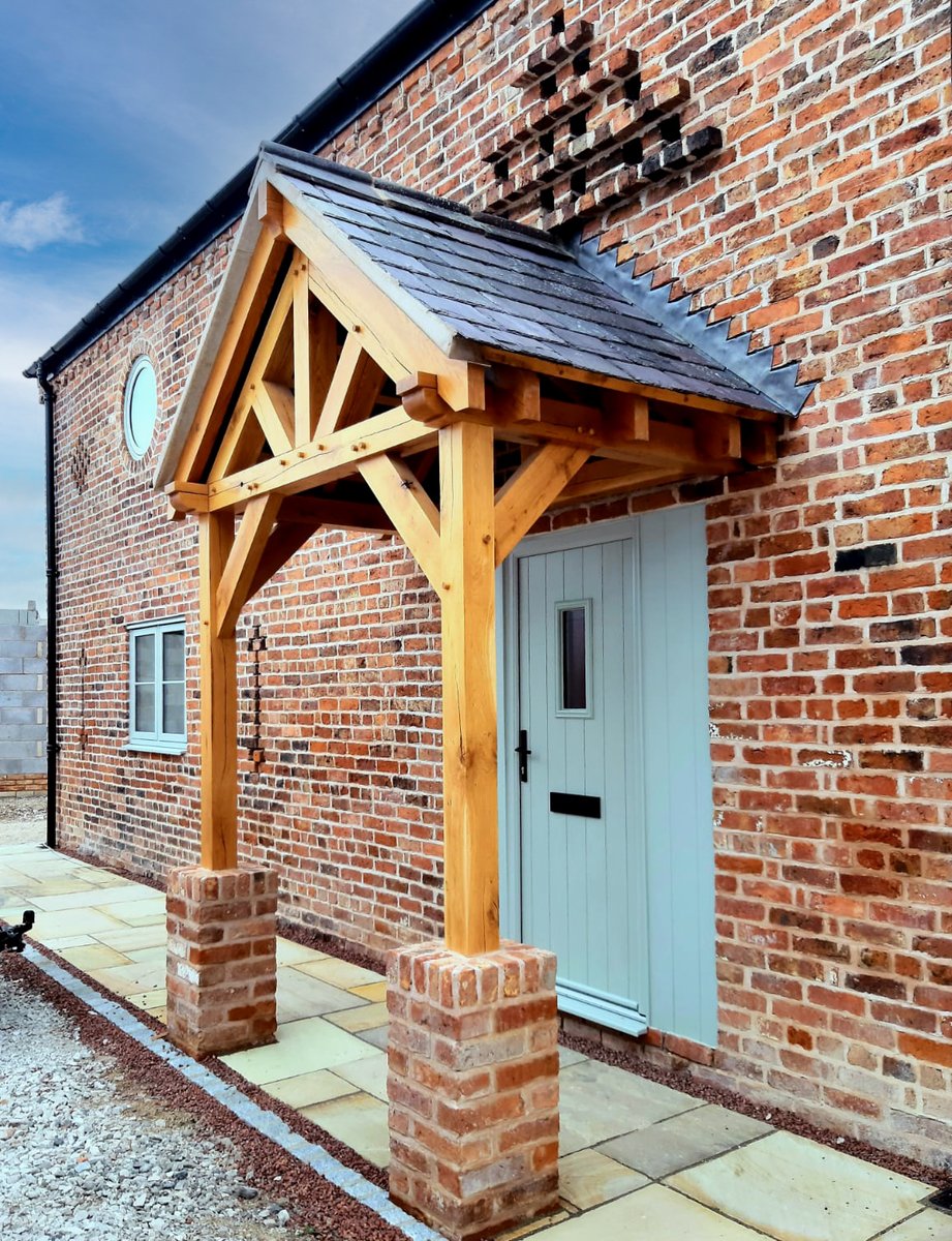 European Green Oak Porch Frame in all its glory 😍

Oak Framed Porches add: 

💸Value 

💎Dimension

🌳Beauty 

Better yet, they'll last for generations to come. 

View our catalogue of porch frame designs here -> hubs.li/Q01WcD4K0

#Porch #OakFrame #Hardwood #Exteriors