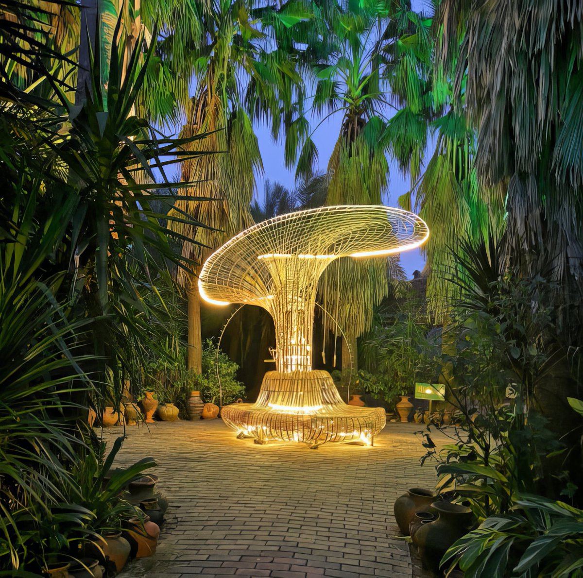 NanshaLook's tweet image. Come and witness the magical blend of nature and culture at Nansha Wetland Park. Get lost in the breathtaking wetland views and be amazed by the enchanting bamboo architecture!
#NanshaWetlandPark #BambooArchitecture #NaturalBeauty