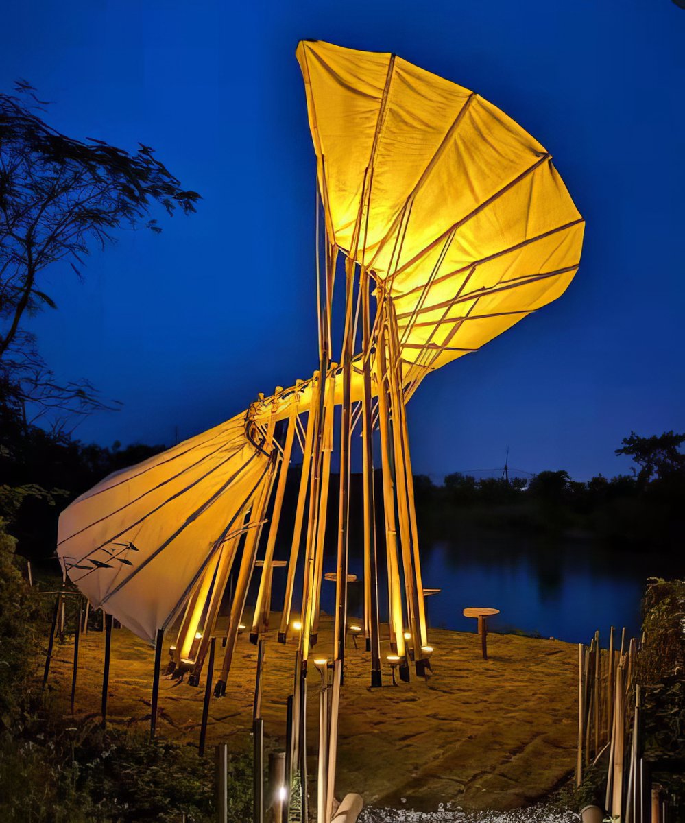 NanshaLook's tweet image. Come and witness the magical blend of nature and culture at Nansha Wetland Park. Get lost in the breathtaking wetland views and be amazed by the enchanting bamboo architecture!
#NanshaWetlandPark #BambooArchitecture #NaturalBeauty