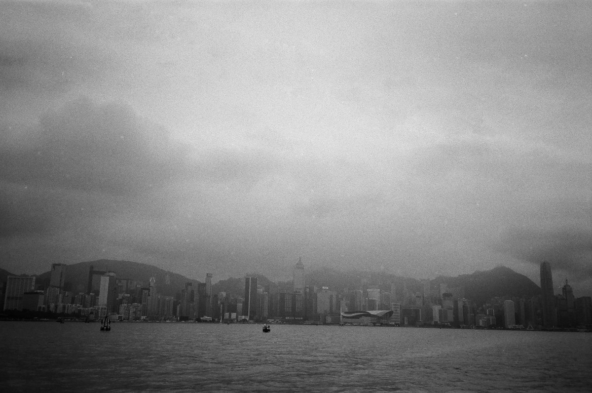 🎞️ Fomapan 100
📷 Konica Bigmini 302

5月份在香港拍的菲林終於整理完了
要好好地回歸攝影帳號的自我定位☕️
#フィルム　
#フィルム写真 
#filmphotography