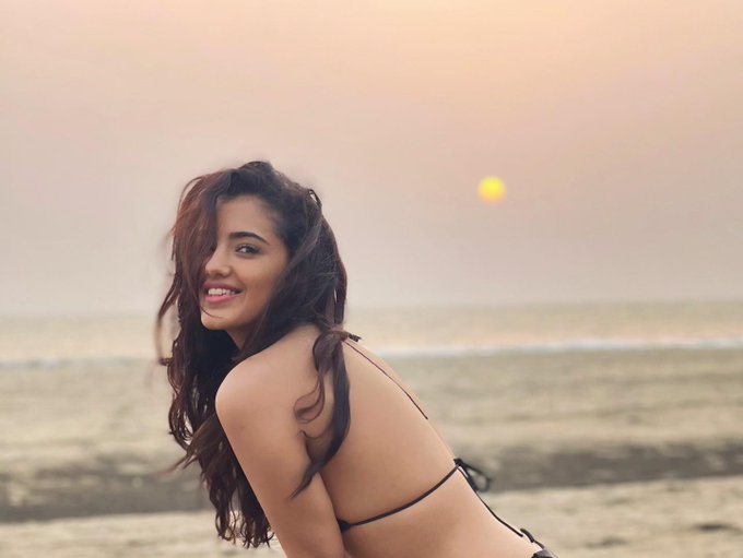 Fzxj-fLXwAAnmH1?format=jpg&name=small