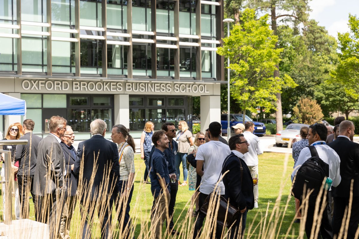 We're thrilled to announce our incoming Entrepreneurs in Residence and Visiting Industrial Fellows who will be supporting Oxford Brookes Business School students from September. Read our full report at tinyurl.com/msn2yncf #entrepreneurs #businessleaders