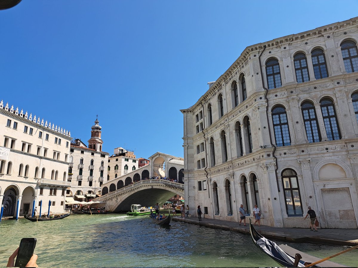 It was such a pleasure to coorganize this meeting with Christian Kupatt, @BernhagenLab &amp; Markus Sperandio on behalf of our IRTG PhD program <a href="/CRC1123_Athero/">CRC1123: Mechanisms of Atherosclerosis</a> with <a href="/ValePaloschi/">Valentina Paloschi</a> in a spectacular meeting place 🤩 <a href="/dfg_public/">DFG public | @dfg_public@wisskomm.social</a> @LMU_Uniklinikum