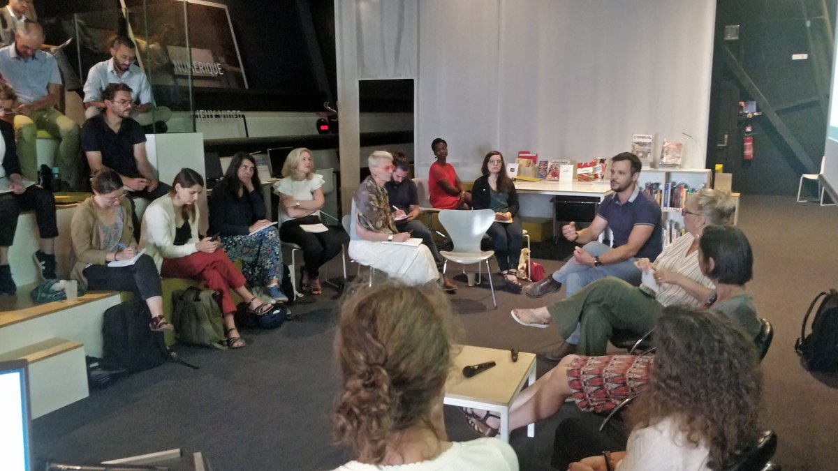 Suite de cette matinée avec le témoignage de Tommy Eon, Directeur Économie Circulaire du Groupe Estelle. Partage du modèle actuel autour du #reemploi et de l' #economiecirculaire et la trajectoire entamée vers une nouvelle offre d'équipement pour les étudiants 🏡🏫