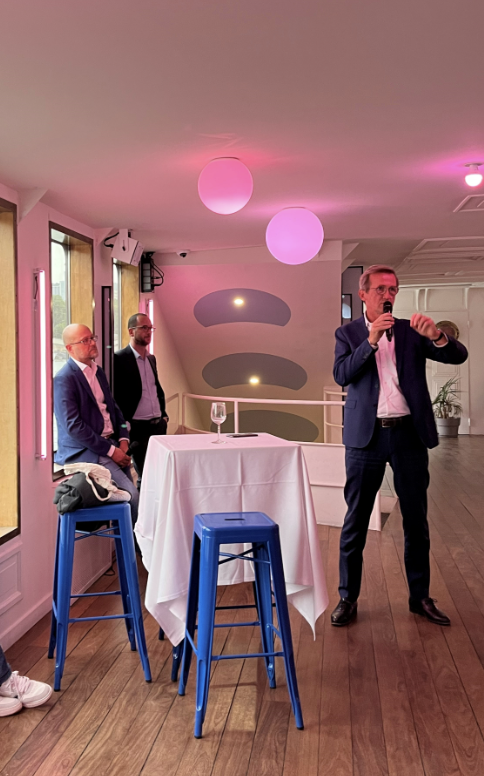 Formind's tweet image. The Formind Cruise ! ⛵️
Quoi de plus sympa qu'une belle croisière sur la Seine pour célébrer les équipes FORMIND et l'arrivée de l'été !
Nous avons embarqué hier soir sur le Boreas pour une ballade sous les étoiles ! 
Bravo à tous les #Forminders pour ce 1er semestre réussi ! 💪