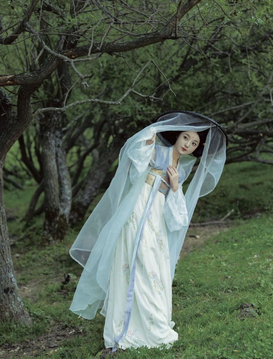 Hanfu_CN's tweet photo. Hanfu·Tang dynasty
#hanfu #漢服 #traveltochina #Chineseculture #costumes #伝統衣装 #traditional #中華服 #chinesefashion #beautiful #photo #chinese #中華風 #traditionalculture #photograph #hat #chinesehat https://t.co/SZRj8w8f8D