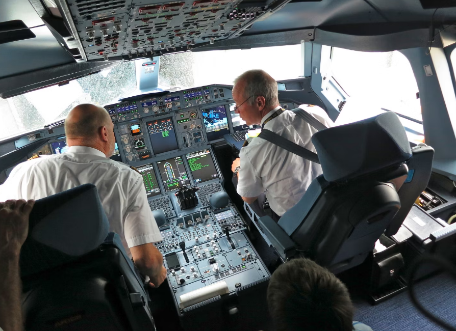 junkoyoshida's tweet photo. ICYMI, here's #ondemand #link to @ojoyoshida #WebPanel on #humanfactors in #aviation and #vehicleautonomy. @bryan_reimer, @MIT, #MattGray, former captain at @Qantass, and #MikeLenné of @seeingmachines connect the dots. Insightful. https://t.co/WkwPQSRNMn
Passcode: #@Wy@?4k https://t.co/hmWSgmGIWE