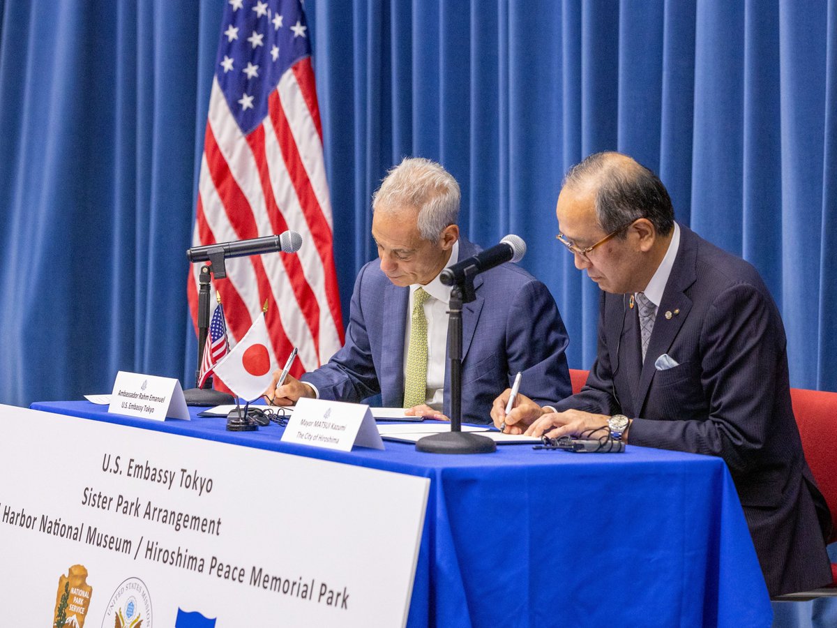 Today, Hiroshima Mayor Matsui and I signed an historic Sister Parks agreement between #Hiroshima Peace Memorial Park and @PearlHarborNPS to embrace the power of peace and the promise of partnership. If we heed the lessons, the interwoven histories of Hiroshima and Pearl Harbor…