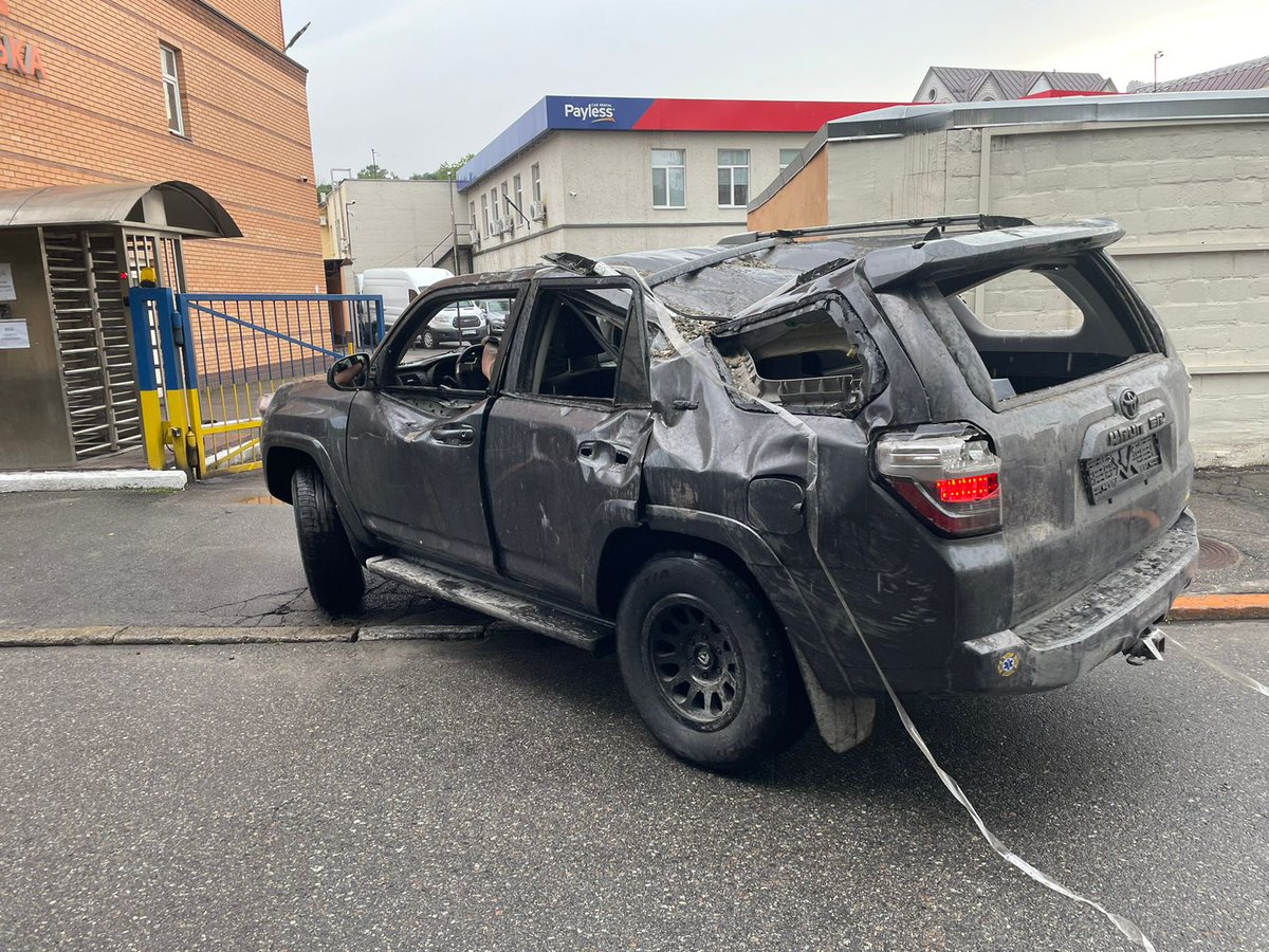 Litvius's tweet photo. Very sad day. My 2016 4Runner in Kiev, Ukraine after russian missile attack. It was my dream car and after 5 years I saved a money to buy it and import. 

This car still Run and Drive after missile attack! I love my Toyota. Toyotas very tough! https://t.co/tPNb9FSTjX
