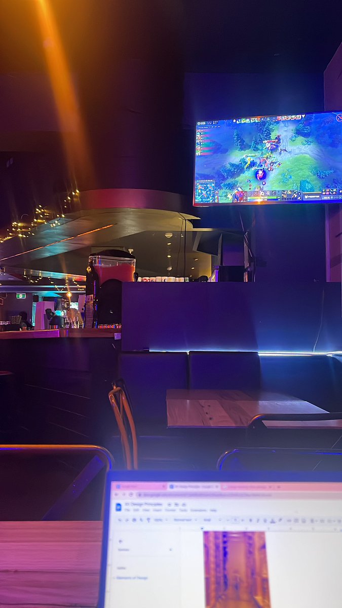 evacuatearth's tweet photo. where else would you rather be to study? @ggezbar seltzer in hand 🍹 https://t.co/oyY08kAZwl