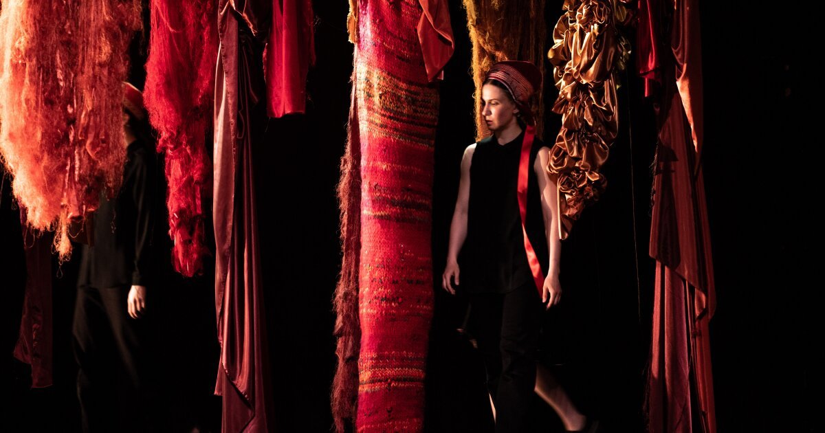 Next week (5-6 July) at @ITAamsterdam during <a href="/Julidans/">Julidans</a>:

Experience the profound connection between nature, humanity &amp; environment in #ElleSofeSara's Vástádus Eana - The Answer is Land," inspired by Arctic landscapes and Sámi traditions.

info &amp; tickets:
julidans.nl/en/shows/v%C3%…