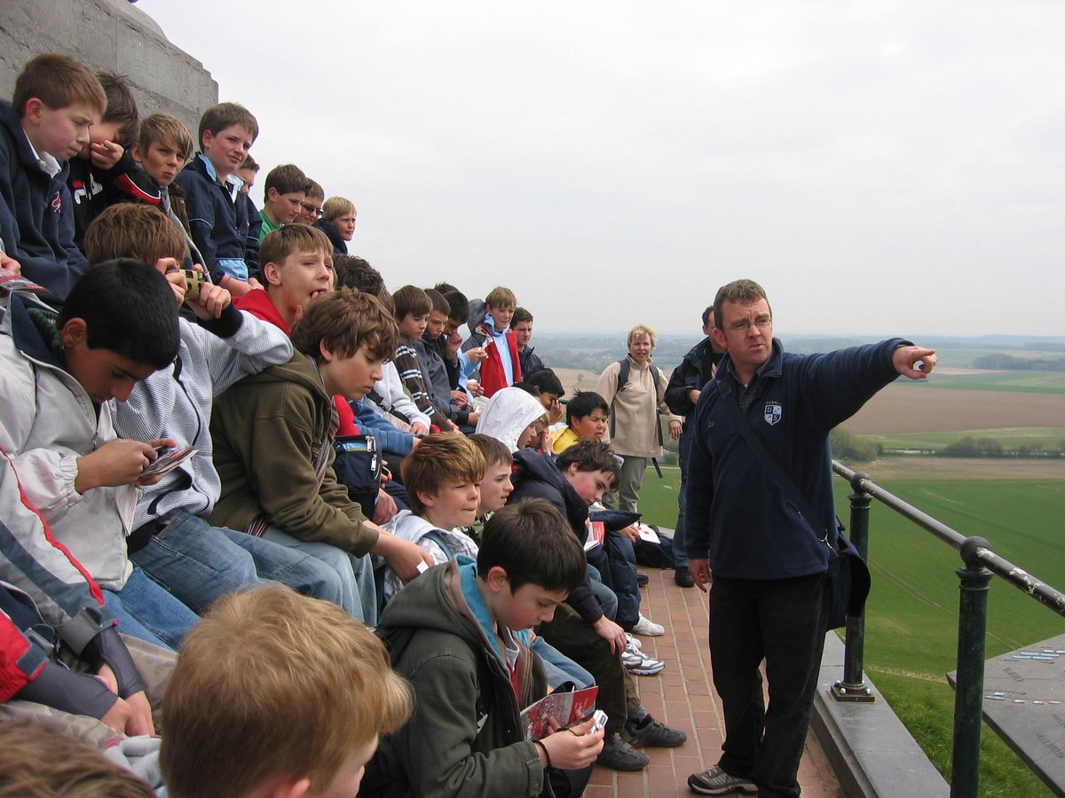 IHistorical's tweet photo. #OTD 2008 - Caption This!
Doing my own bit of guiding at #Waterloo with a "fully attentive" bunch of Yr 7 &amp; 8's 🤣
@ZwhiteHistory @mcribbHistory @AgeofNapoleon @thehistoryguy @NRWGCharity @1815Memorial
#MontStJean #Lionmound #whenslunchsir https://t.co/ePizPIb0nM