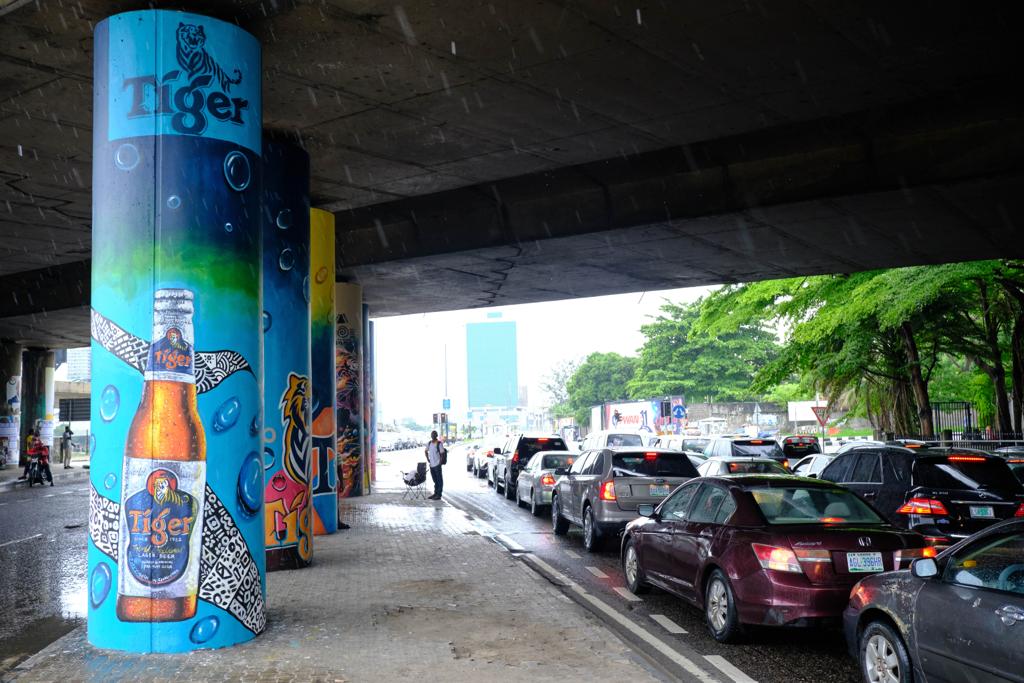 Y'all see the beautiful piece @tigerbeee_ng created at the Tiger Pillars at Ozumba Mbadiwe Avenue, VI, Lagos. Take a picture when you drive/walk by🥰.

#TigerBeerXOzumbaMbadiwe