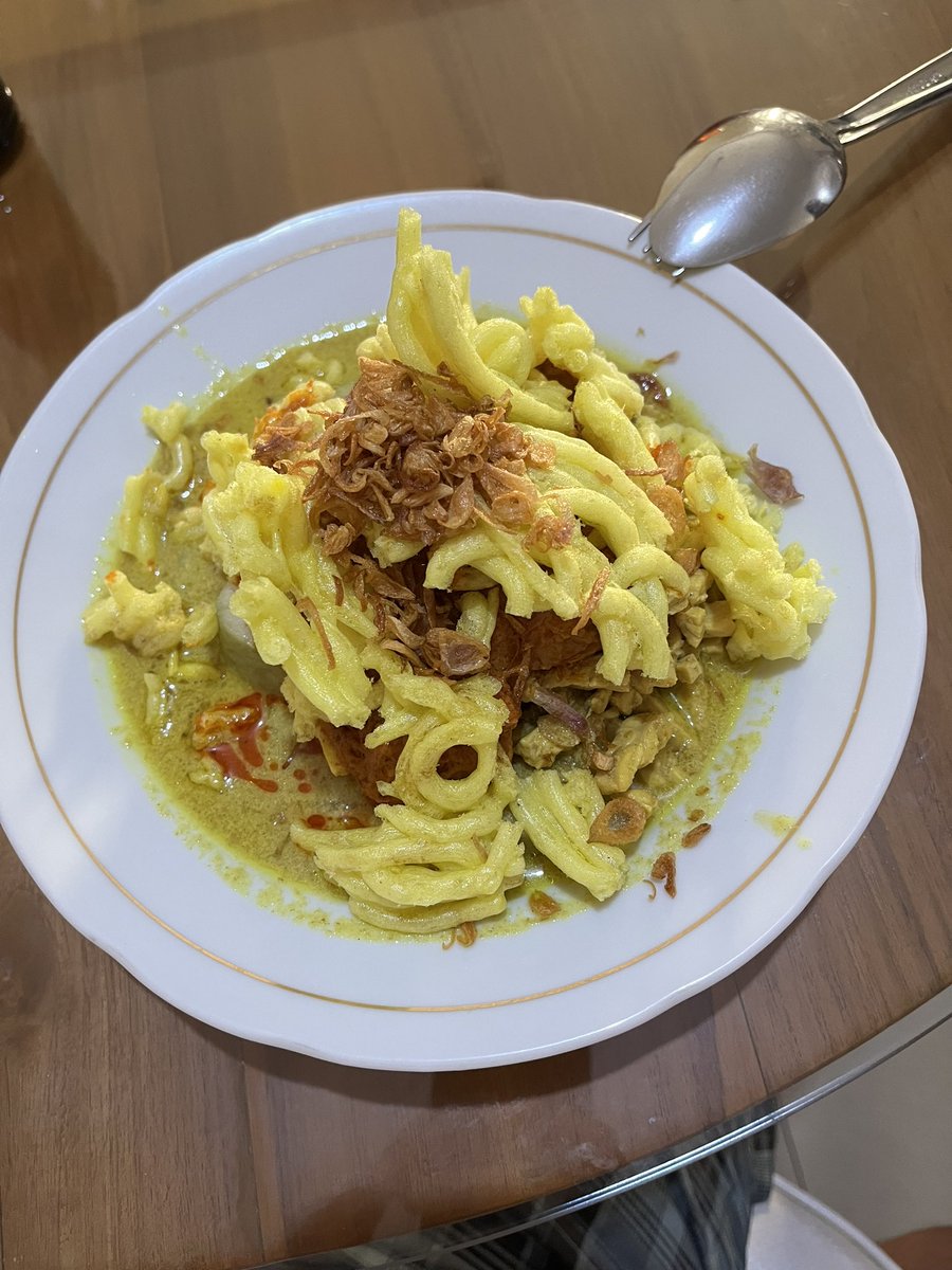 Eid mubarak, everyone. Mohon maaf lahir batin. 🙏🏻🙏🏻

Mari lébaran..