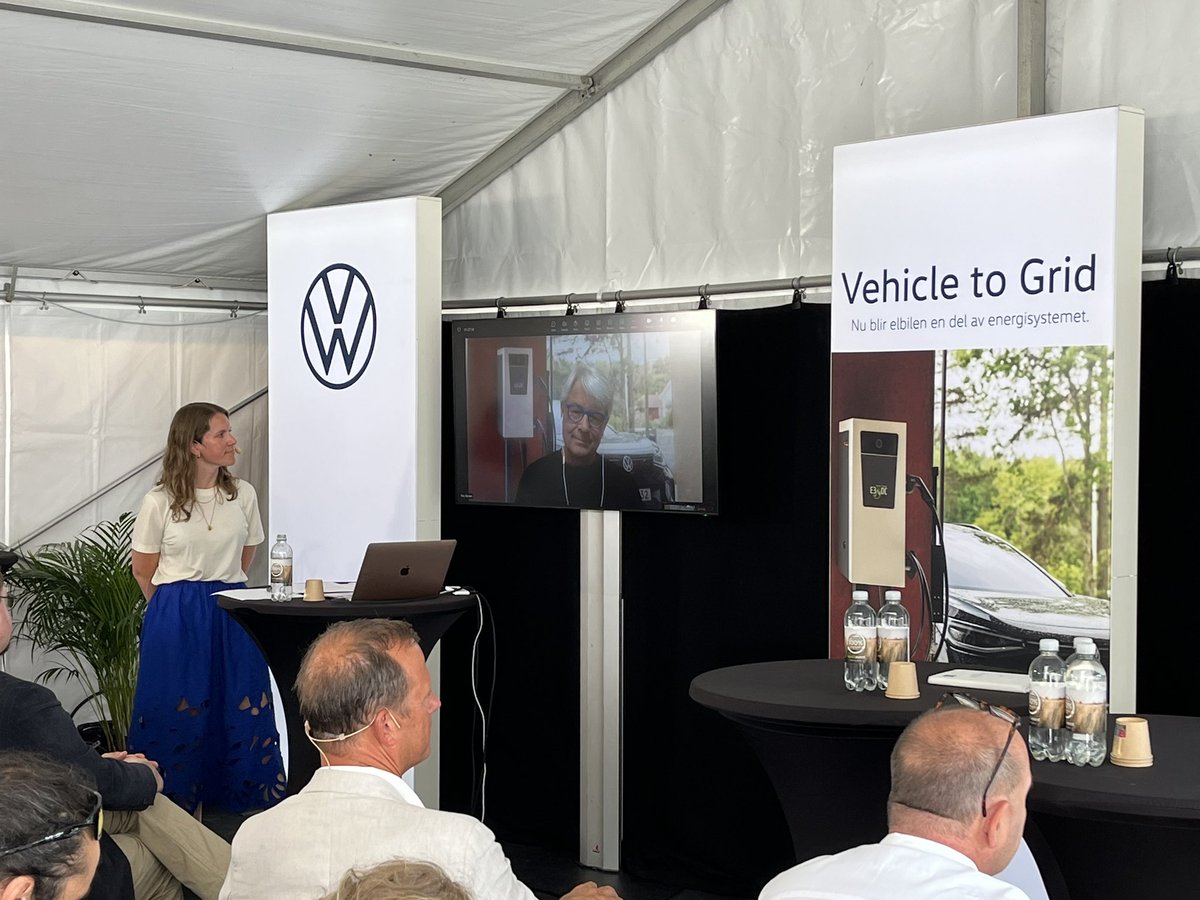 Potentialen för V2H/V2G är enorm för ett vanligt hushåll säger Klas Boman, grundare av brf Stenberg, som är ett unikt projekt där dubbelriktad laddning testas på riktigt. #almedalen2023 #elbil #swegreen