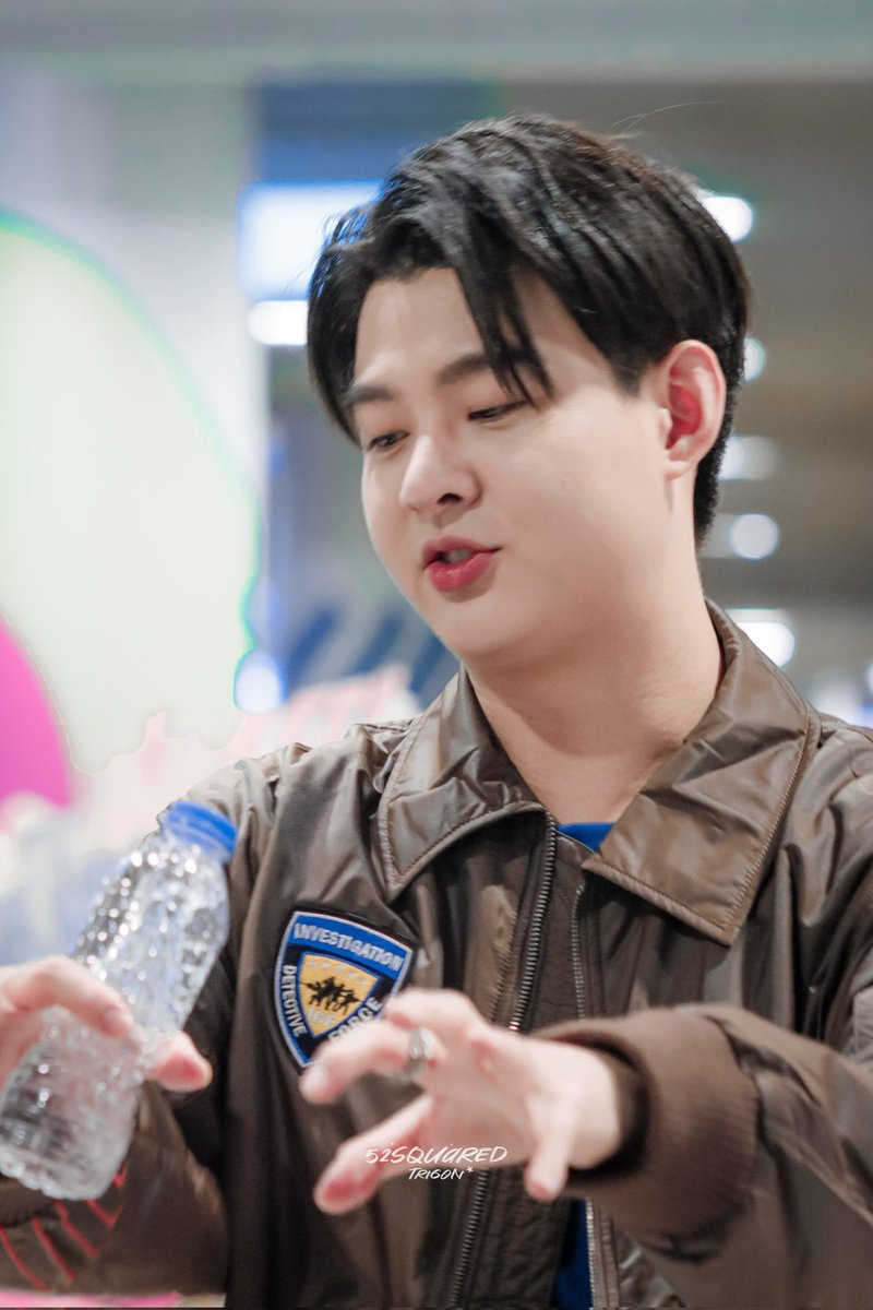 น้อนมุมุลู๊กกก มาให้มาม๊าอุ้มหน่อย มุแง้ น่ารักจนใจสลาย อยากปี้บๆแจ้มน้อนนน

#Saint_sup #MingEr