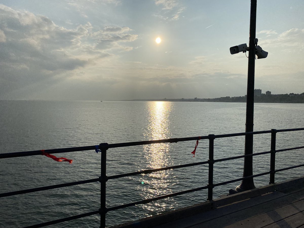 sguestsolace's tweet photo. #PublicSector3Peaks @ Home Challenge - might not have done the tallest peaks, but I did do the longest pleasure pier in the world (owned by @southend_cityC) with the fam last night! @Solace_UK https://t.co/BFneGSAQGN