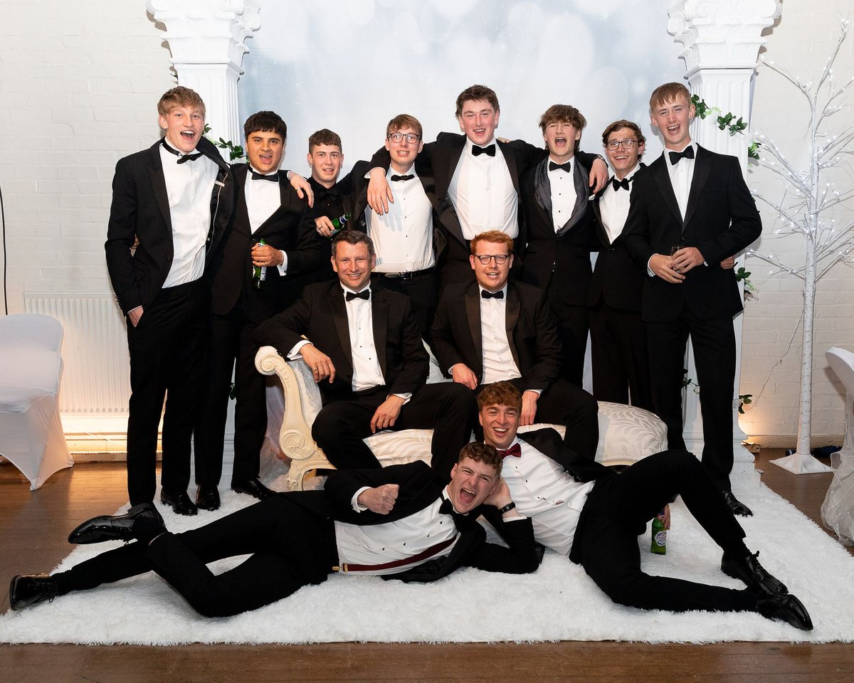 PangbourneColl's tweet photo. As we begin to bid farewell to another term, excitement is building up because the #PangCollUpper6th 2023 Leavers' Ball is just around the corner!
Here are some #ThrowbackThursday images from the Leavers' Ball last year 🤩 #TBT #PangCollCommunity https://t.co/vTAJBGfgSs