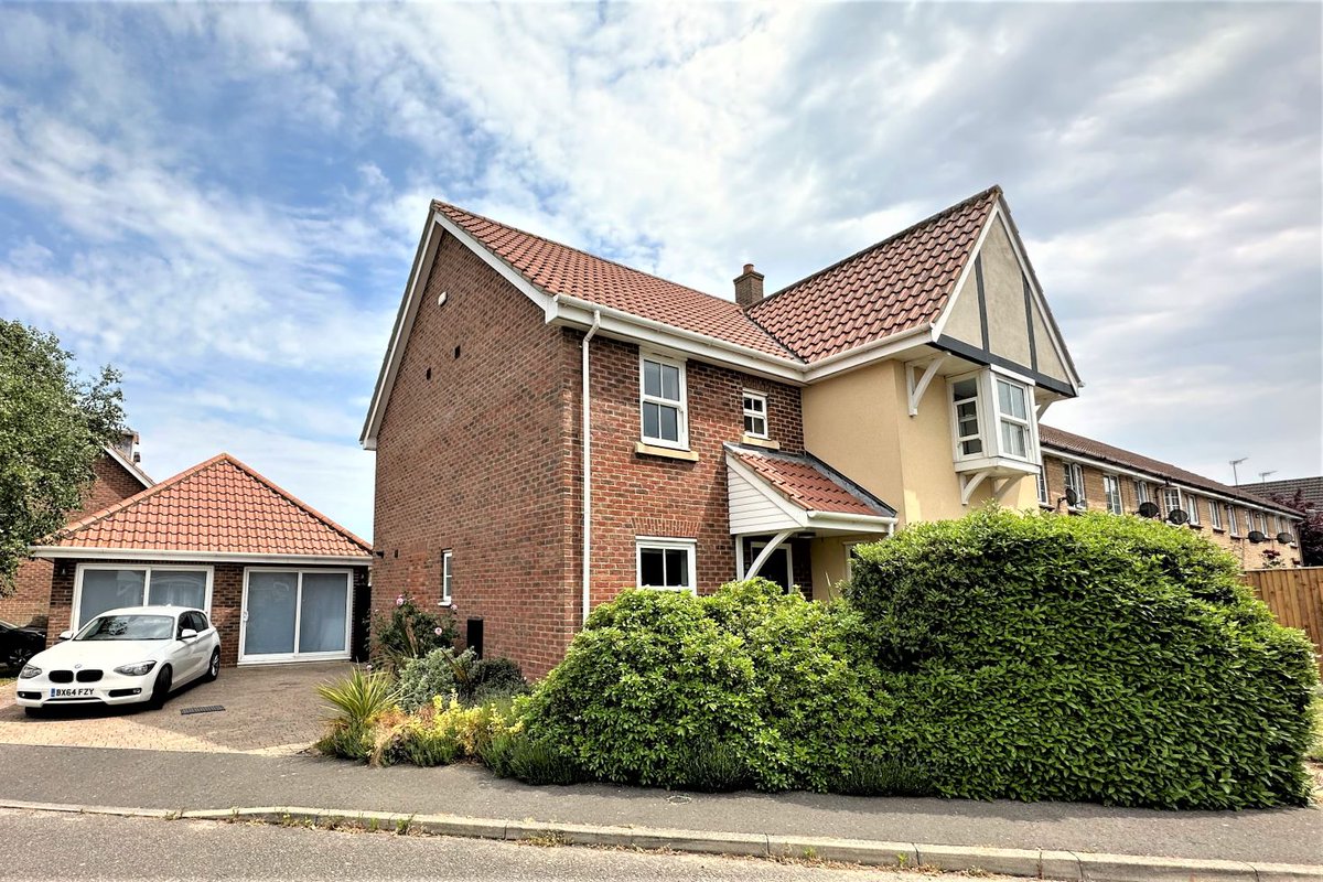 4 Bedroom Former Showhome For Sale Asking Price £480,000
one-estates.co.uk/notice.php?q=6…