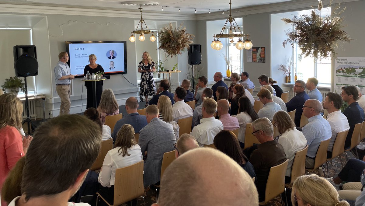 Som vanligt fullsatt när @SKGS_  ordnar energiseminarie 😊