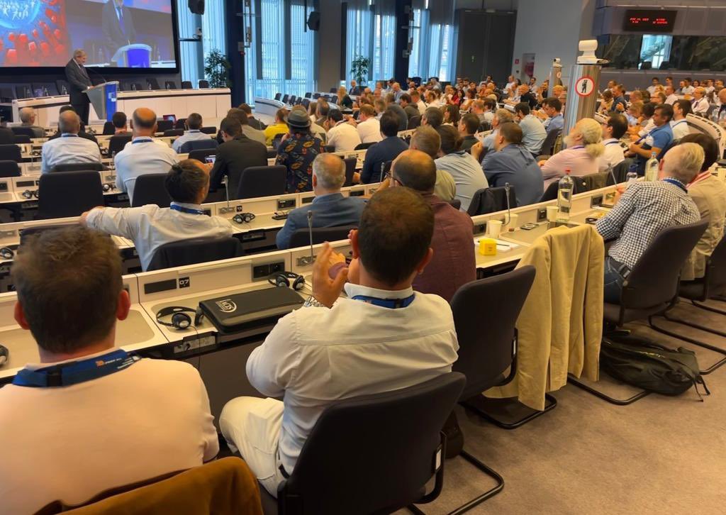 It was a pleasure to participate in @CERTEU’s 10th Annual Conference. Safe & sound administrations are fundamental for trust in #Europe’s #digital transition. It is as simple as true: A digital society can only work if it is #cyber secure. 1/2