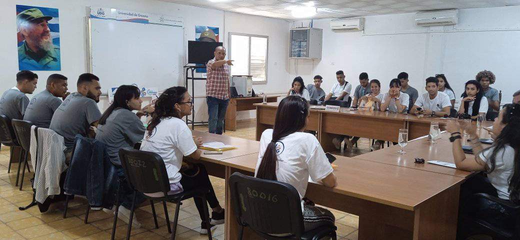 Universidad Granma tweet media