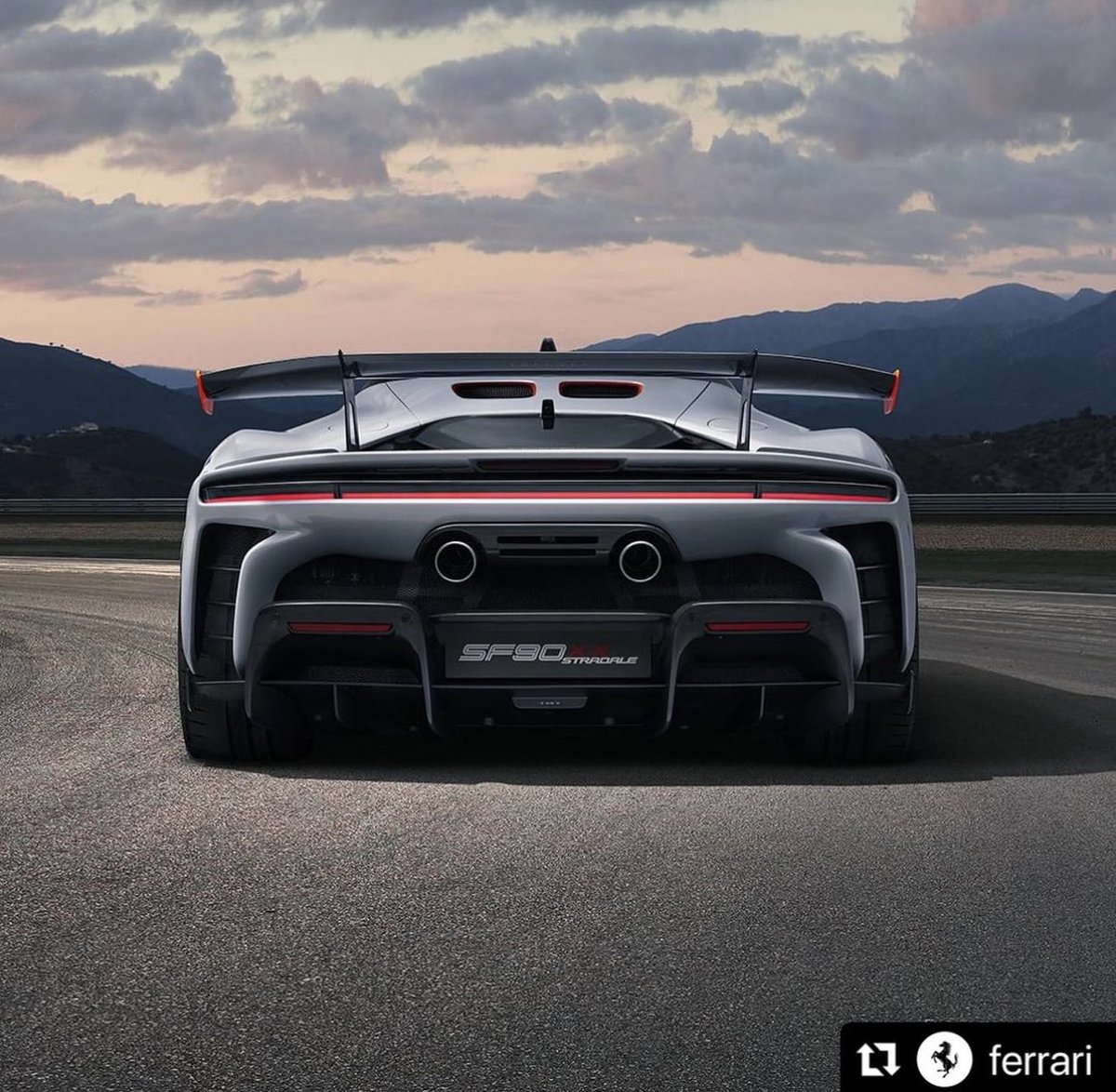 ferrariLINY's tweet photo. The ultimate encapsulation of Ferrari's racing soul: the #FerrariSF90XXStradale is designed to provide the most efficient aerodynamic performance of any road-legal car in Ferrari’s history. #Ferrari https://t.co/0XukWfuFXE