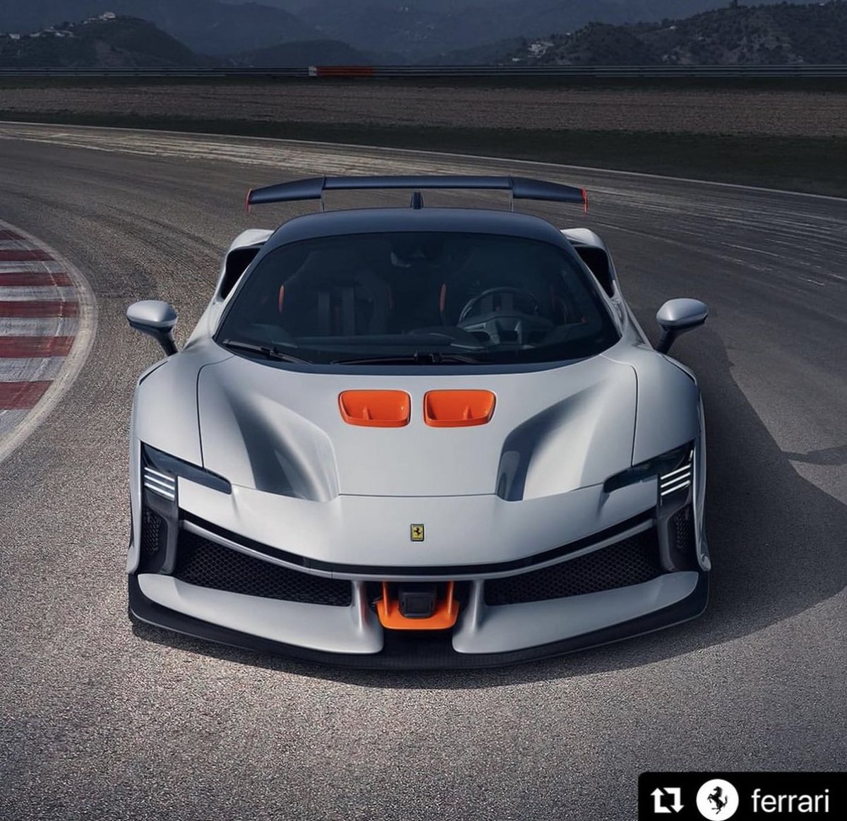 ferrariLINY's tweet photo. The ultimate encapsulation of Ferrari's racing soul: the #FerrariSF90XXStradale is designed to provide the most efficient aerodynamic performance of any road-legal car in Ferrari’s history. #Ferrari https://t.co/0XukWfuFXE