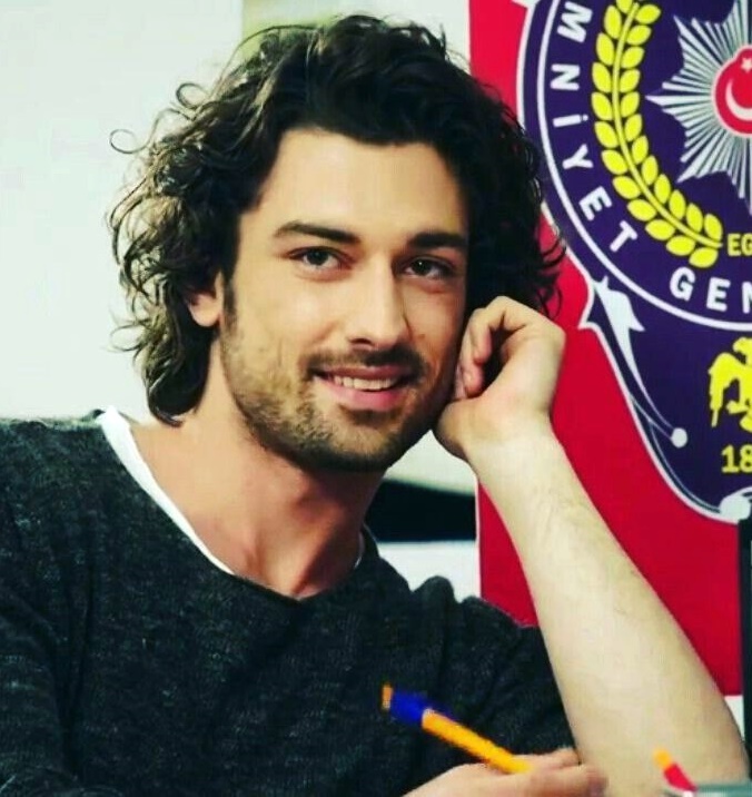 Alp Navruz - Sinan Egemen ve onun muzip gülümsemesi❤️
#AlpNavruz