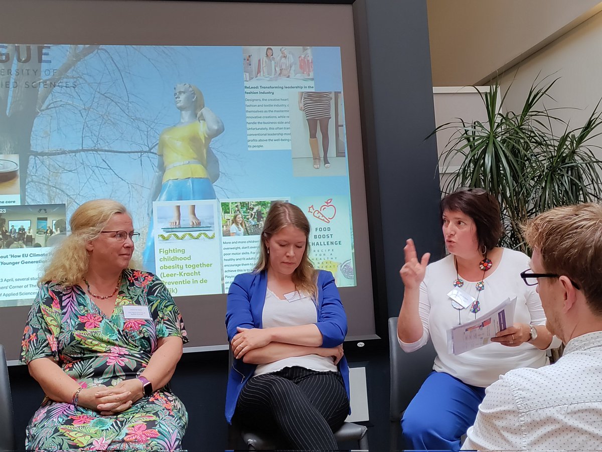 Anne-Catherine Gridelet from <a href="/EUScienceInnov/">EU Science & Innovation 🇪🇺</a> presenting  <a href="/EU_Commission/">European Commission</a> approach to measuring societal impact on short- and long-term with impact pathways: 
- Through achievement of EU missions
- Engagement of citizens
- Addressing EU priorities and global challenges 
<a href="/NethERbxl/">Netherlands house for Education and Research</a>