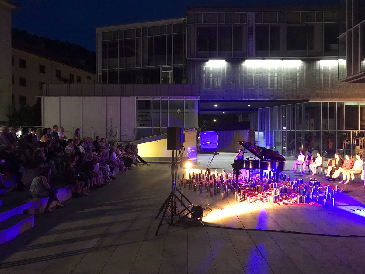 AzpeitikoUdala's tweet photo. Euri arriskua dela-eta gaurko ‘Argiztatutako gauak’-eko kontzertua Dinamoko sarreran, beheko solairuan, egingo da 21:30etik aurrera #Azpeitia #Denontzat https://t.co/wqnLFKHzHk