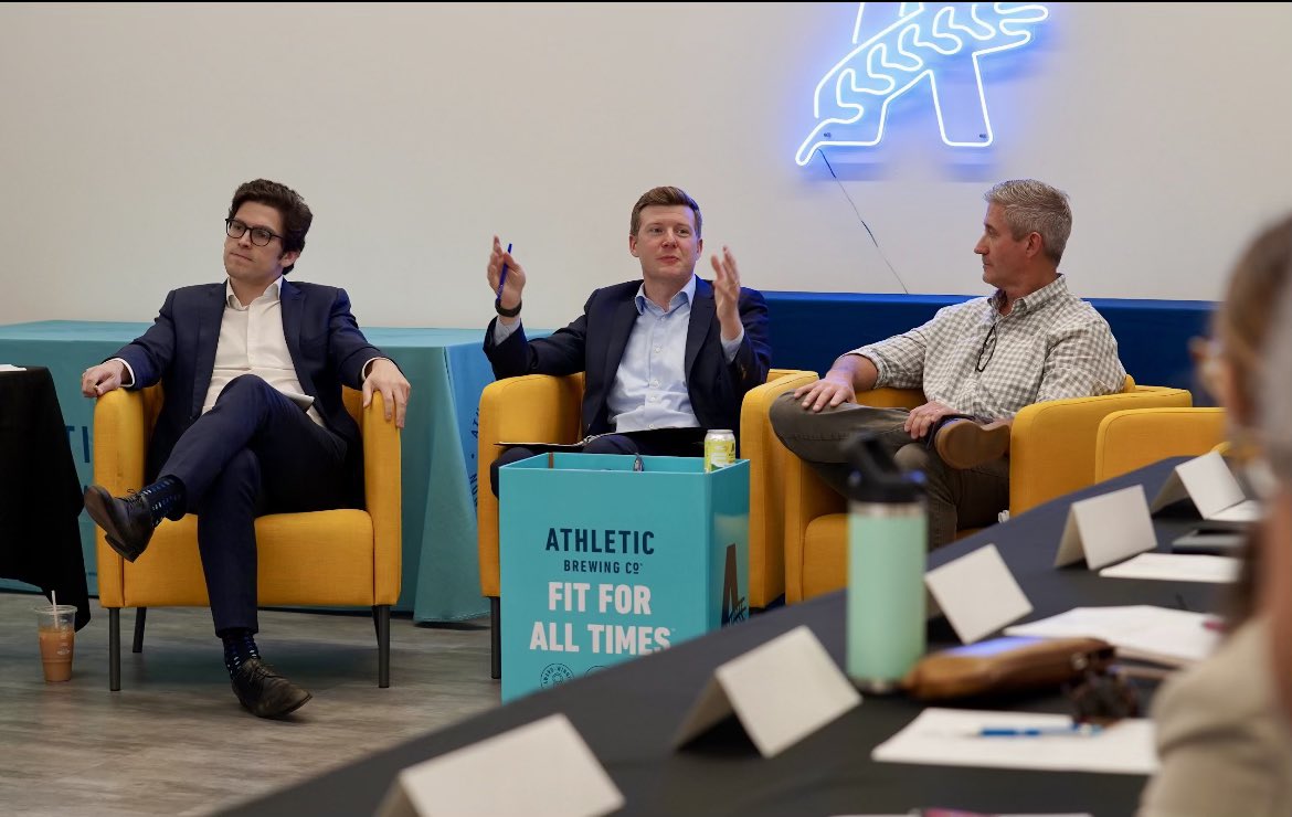 CTComptroller's tweet image. Great to be at @AthleticBrewing - one of the fastest growing companies in CT - for a legitimately invigorating discussion with state and industry leaders about how to meet our workforce challenges and get more people the skills and training they need to get a good-paying job.