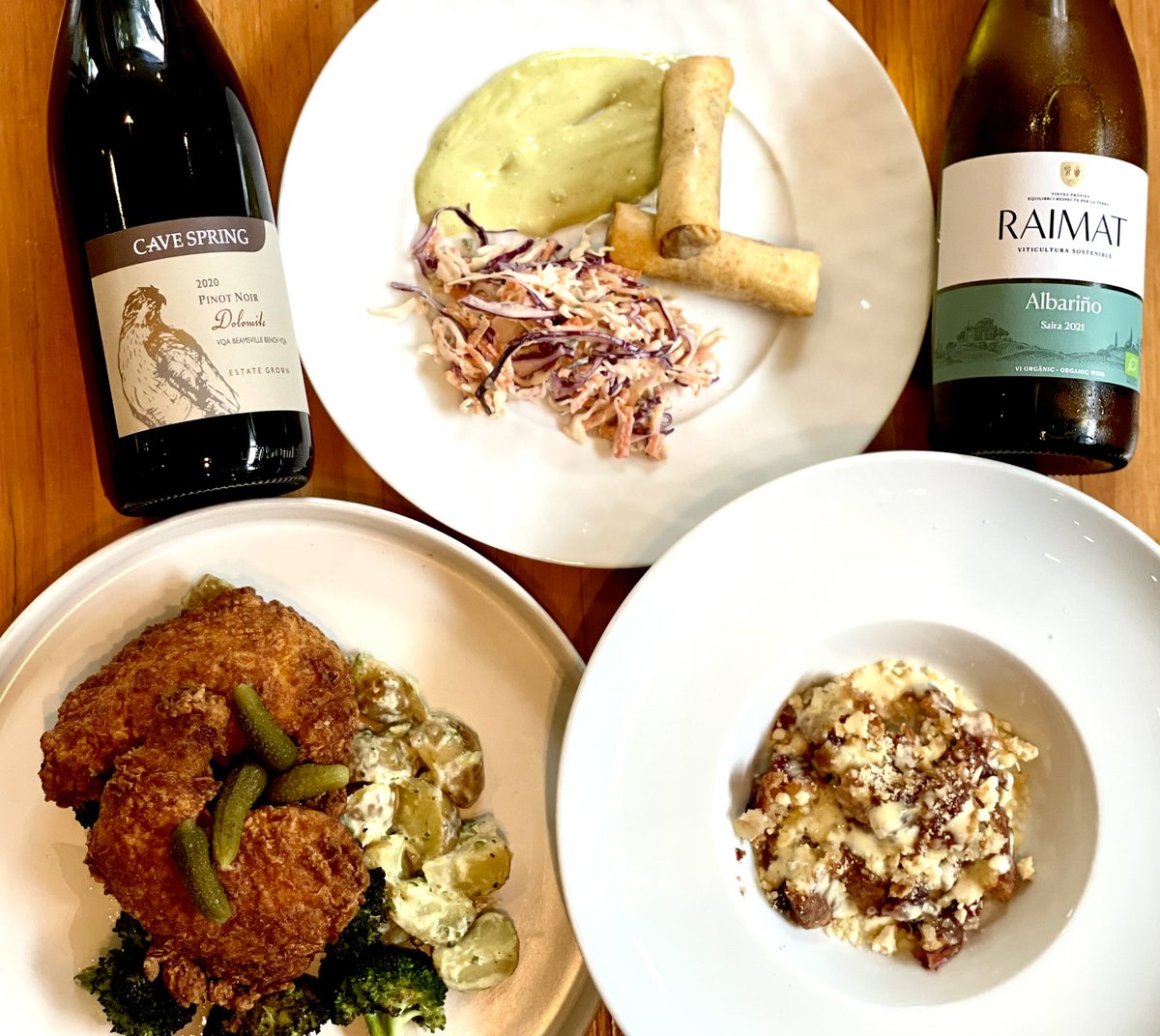 Chef’s 💥FAMOUS💥 Hot Chicken is ready to fire up your tastebuds!

🚙 Available today and tomorrow only for delivery/pickup. For same-day options, make sure your order by 2pm!

🔥 2-course meals start at $47
🔥 3-course meals start at $55
🔥 Dinner for 2 (food &amp; wine) is $170+HST