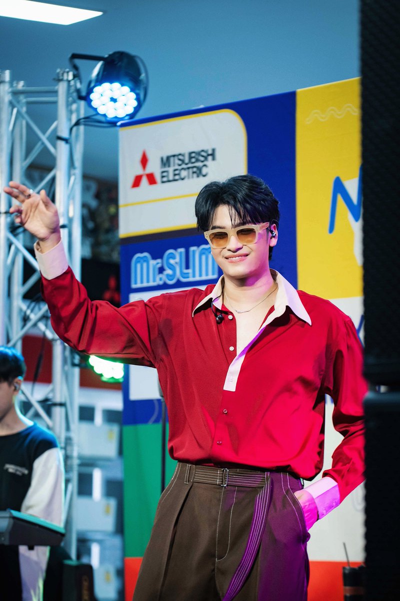 maysylvie's tweet photo. พึ่งรู้ว่าเส้นโค้งที่สวยที่สุด 
คือรอยยิ้มของเธอ :)

———— 
29.06.2023 | แสงวิจิตรเทรดดิ้ง สกลนคร
#NONTandME #MitsubishiElectric
#NONTTANONT #capturebymaysylvie https://t.co/OaaZOk94ZR