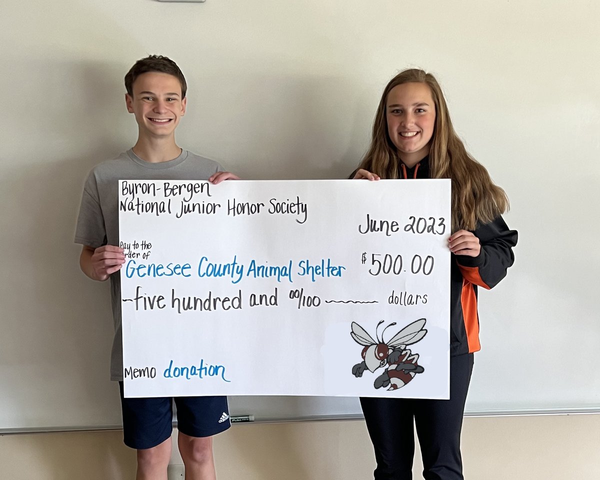 BBCSDBuzz's tweet photo. The BB National Junior Honor Society raised funds for  @URMed_GCH and Genesee County Animal Shelter. Each organization received $500. Congratulations to all the NJHS for their work to support the community! #BBPride #BEEtheLIGHT #BeeBetter https://t.co/fVPh48qJFy