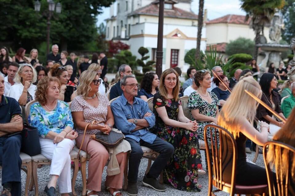 CerddNPTMusic's tweet photo. Cerdd NPT Music Lake Garda, Italy tour 🇮🇹

#nms #nptcbc https://t.co/ESYU5z5sD5