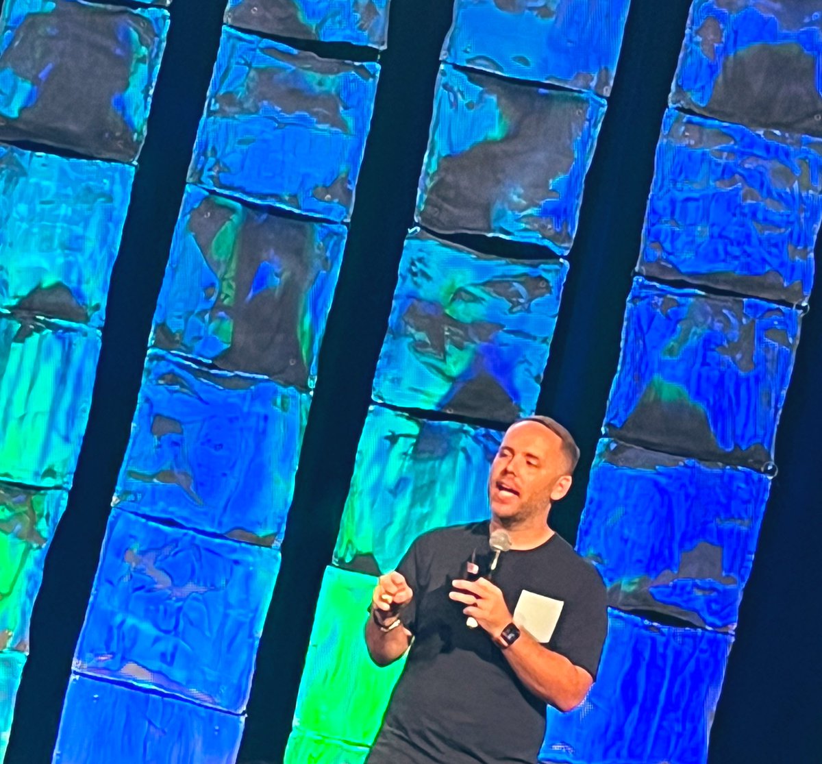 BeckyFunderburk's tweet photo. We aren’t learning unless we are uncomfortable 🤯! Thank you @TechNinjaTodd for such an inspiring keynote @NWEA #NWEAfusion https://t.co/8DLsVv1t14