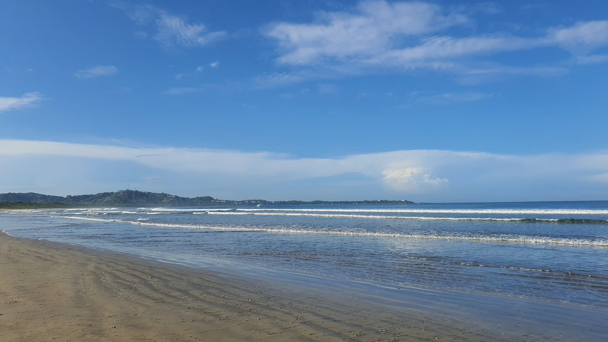 Life is good when you get to walk the beach and earn crypto with #STEPN