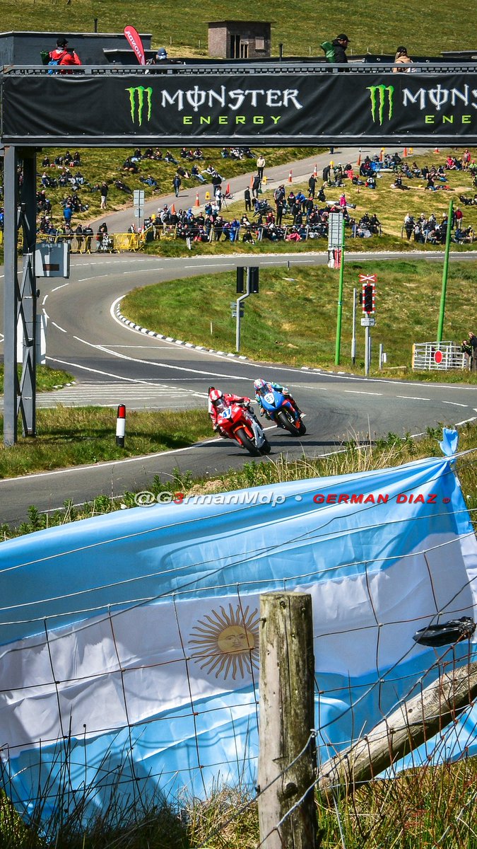 TTRaces 2023 . Monster Energy Supersport TT Race 2 . The Bungalow (Isle of Man) . #47-Richard Wilson #63-Ryan Cringle . @ttracesofficial @RyanCringle21 #isleofman #ttraces #roadrace #thebungalow #tt2023