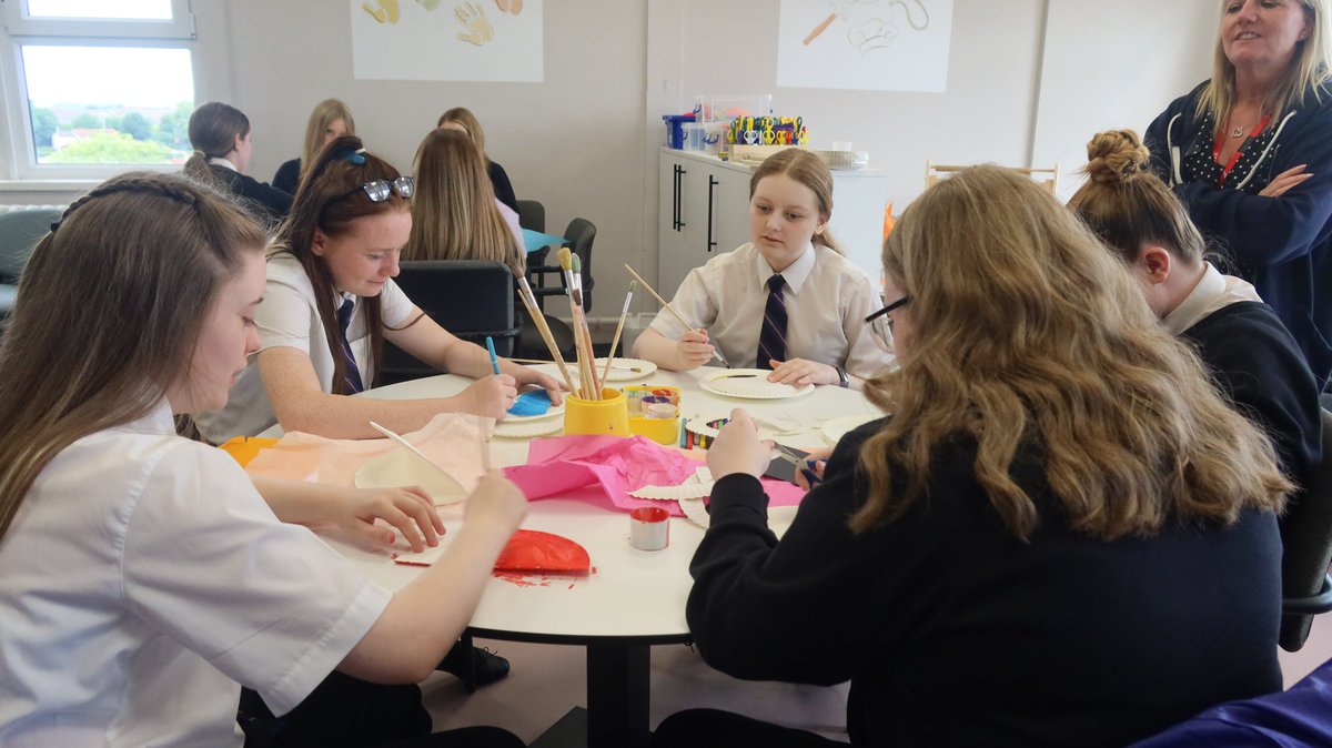 wiganleighcol's tweet image. It's #FestivalofTechEd Day 4 and we have had another great sampling day!

We welcomed @OutwoodHindley Year 10's this time, and they got to choose a wide range of A Level and vocational subjects to try out.
 
We hope you all enjoyed the day 😀

#GMTechnicalEducation #GMColleges