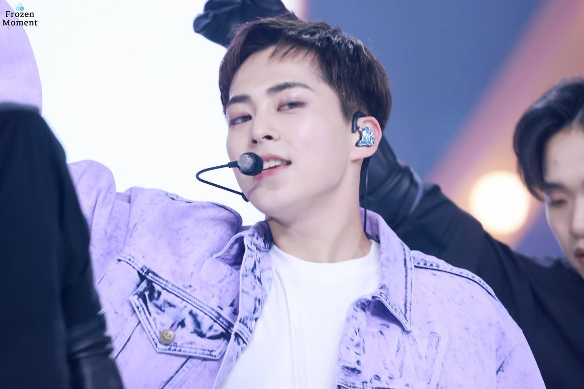 xiumin pics tweet media