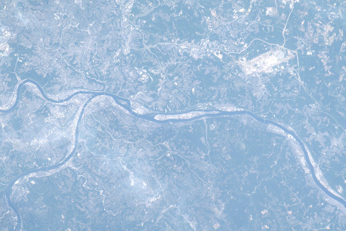 Astro_Woody's tweet image. Greetings to Pittsburgh, my hometown, from Low Earth Orbit.