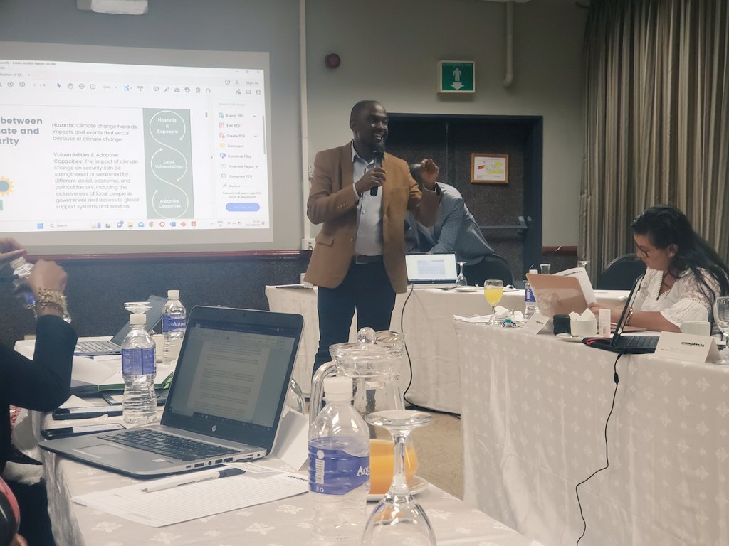 SAPPCPEACE's tweet photo. @SAPPCPEACE CEWS Regional #Coordinator @nqobileqmoyo1  presenting @Comesa_GPS Validation Meeting  #Climate #Security Risk Assessment toolkit on #Localising ClimateSecurity under @GPPAC supported by @UNDP on how peace builders &amp;States can respond 2 risks https://t.co/WyKslr7vHB https://t.co/TRYSLnQHQ3