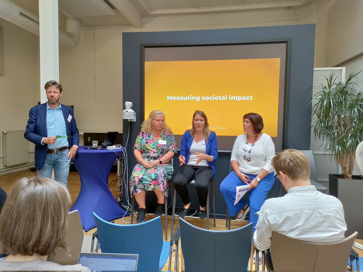 Stephanie Klaassen <a href="/RegieorgaanSIA/">Regieorgaan SIA</a> presenting practice-based research: Collaboration with public partners, SMEs, other stakeholders, and impact at the start through formulation of  strong research questions, measuring impact through networks, question articulation &amp; education