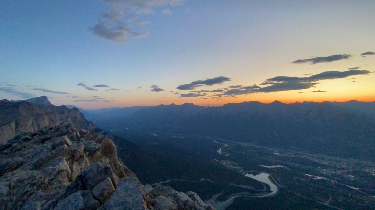 God was showing off when he made #alberta. 

The Canadian Rockies at sunrise this morning.