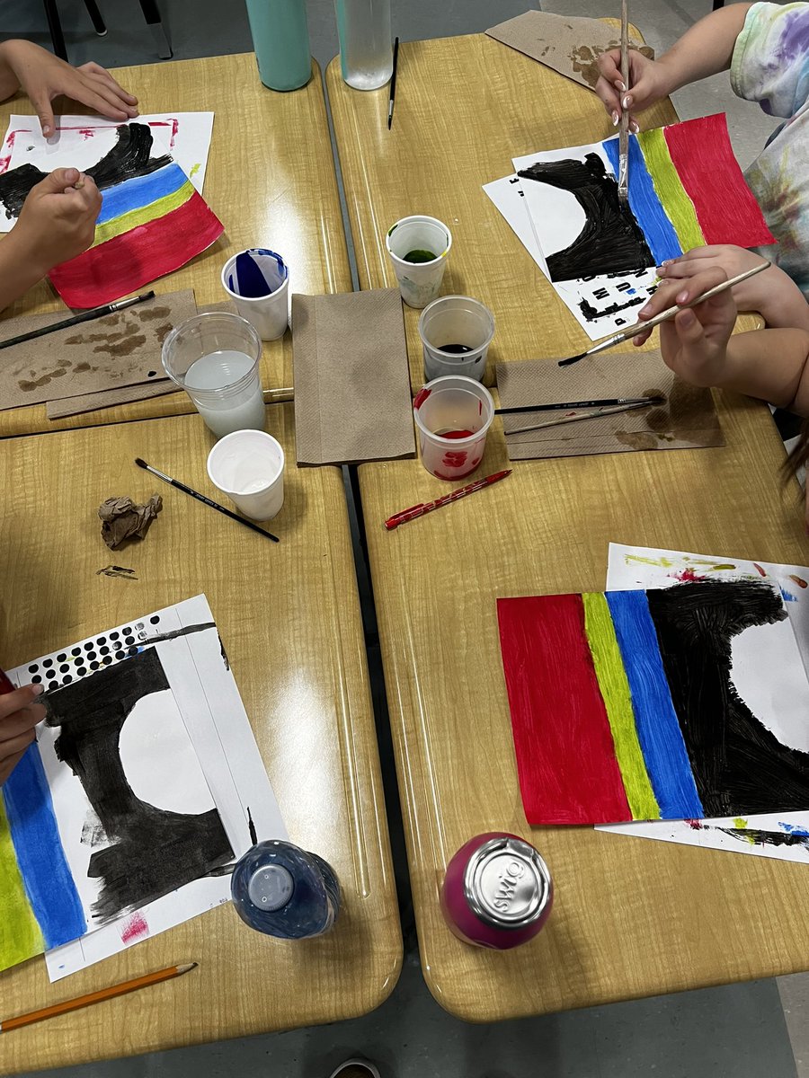 MsM_Manning's tweet photo. The grade 4/5’s made some beautiful Indigenous art…the strawberry moon!🍓 Well done, artists🤩 @CMartyrsHCDSB https://t.co/OLLaT84MCR