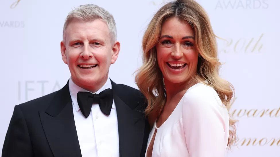 Patrick Kielty Named New Host of RTÉ’s The Late Late Show

ift.tt/gxQy23V

#PatrickKielty #TheLateLateShow #RTÉ #IrishTV #LateNightTalkShow

After much speculation, Patrick Kielty has officially been named as the next host of RTÉ’s The Late Late Show. The news was anno…