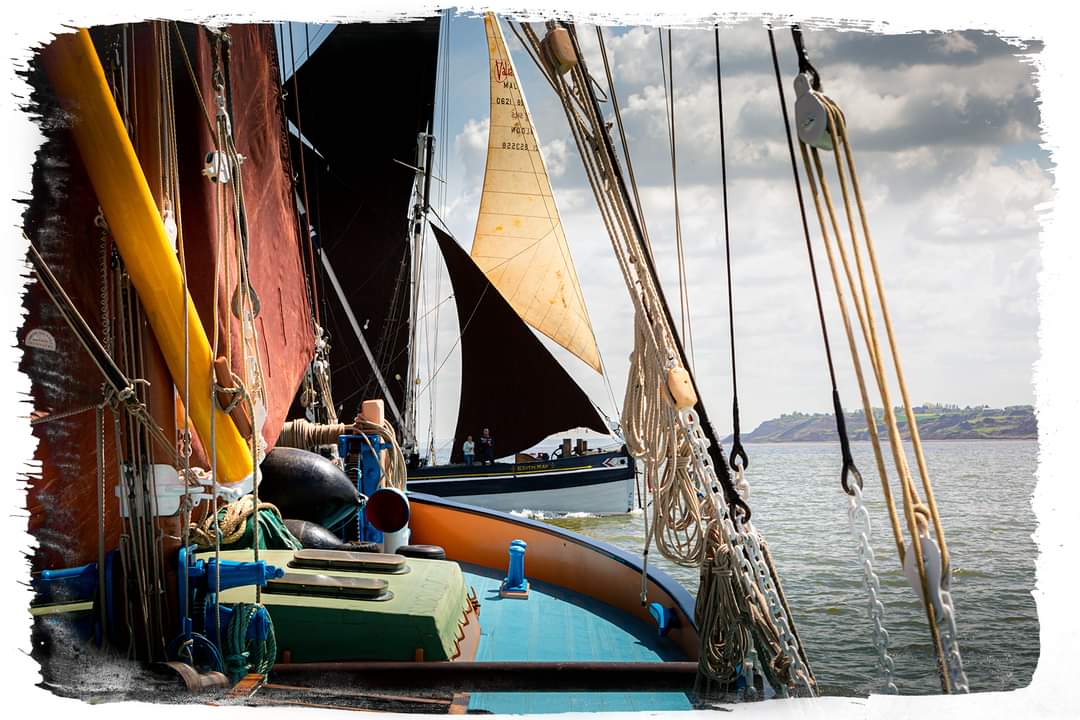 george_fisk's tweet photo. Greta & Edith May #greatbritishcoast #greta #thamesbarge #kentcoast #trips #edithmay #sail #sailboats #historicships @GretaBarge1892 @EdithMayTradCo https://t.co/wiYM6VztQU